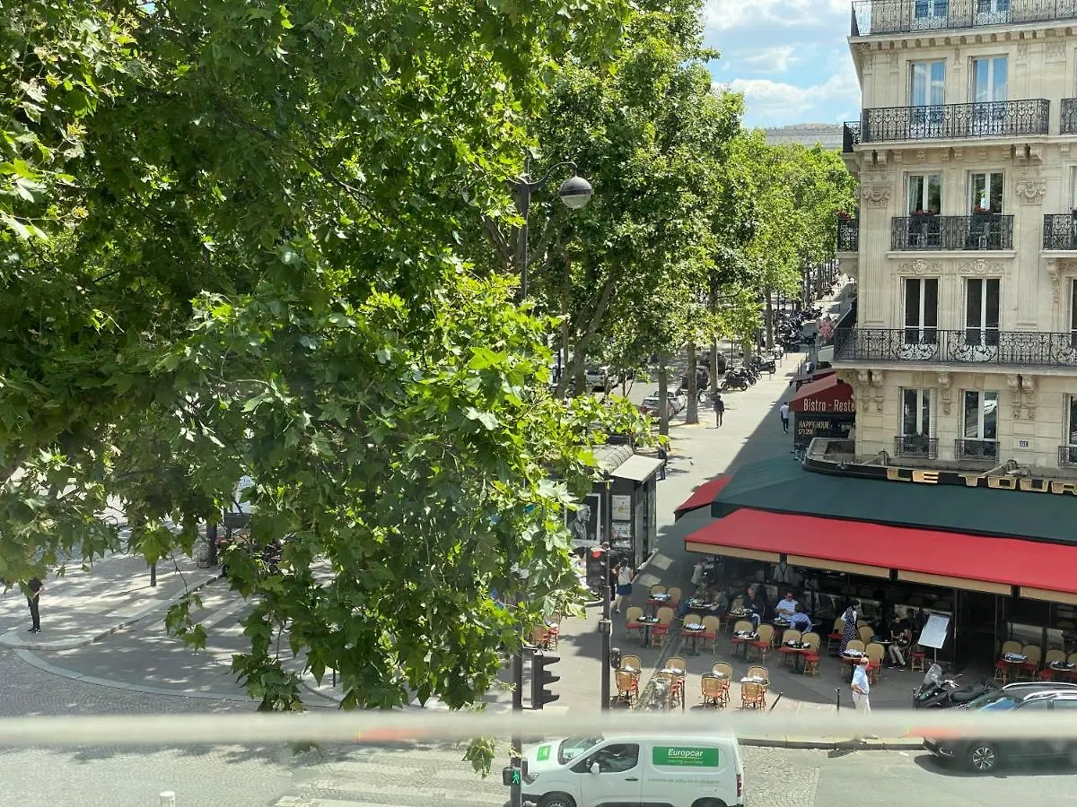 Apartment Champs Elysees Paris